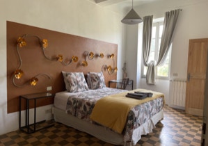 CHAMBRE RDC, LIT JUMEAUX, BUREAU,POUVANT ACCEUILLIR UNE PERSONNE PMR RDC