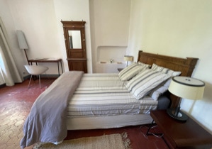 CHAMBRE 1ER ETAGE LIT 140, BUREAU 