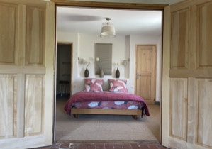 JUNIOR SUITE 2 EME ETAGE LIT 160, CANAPÉ LIT, LIT BÉBÉ, BUREAU, SALON, CLIMATISATION